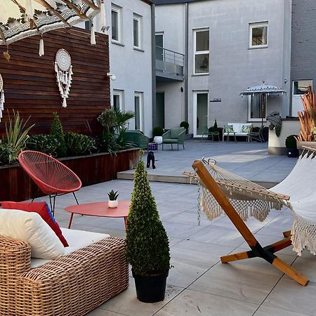 Phoenix Garden Apartment Mons Bagian luar foto