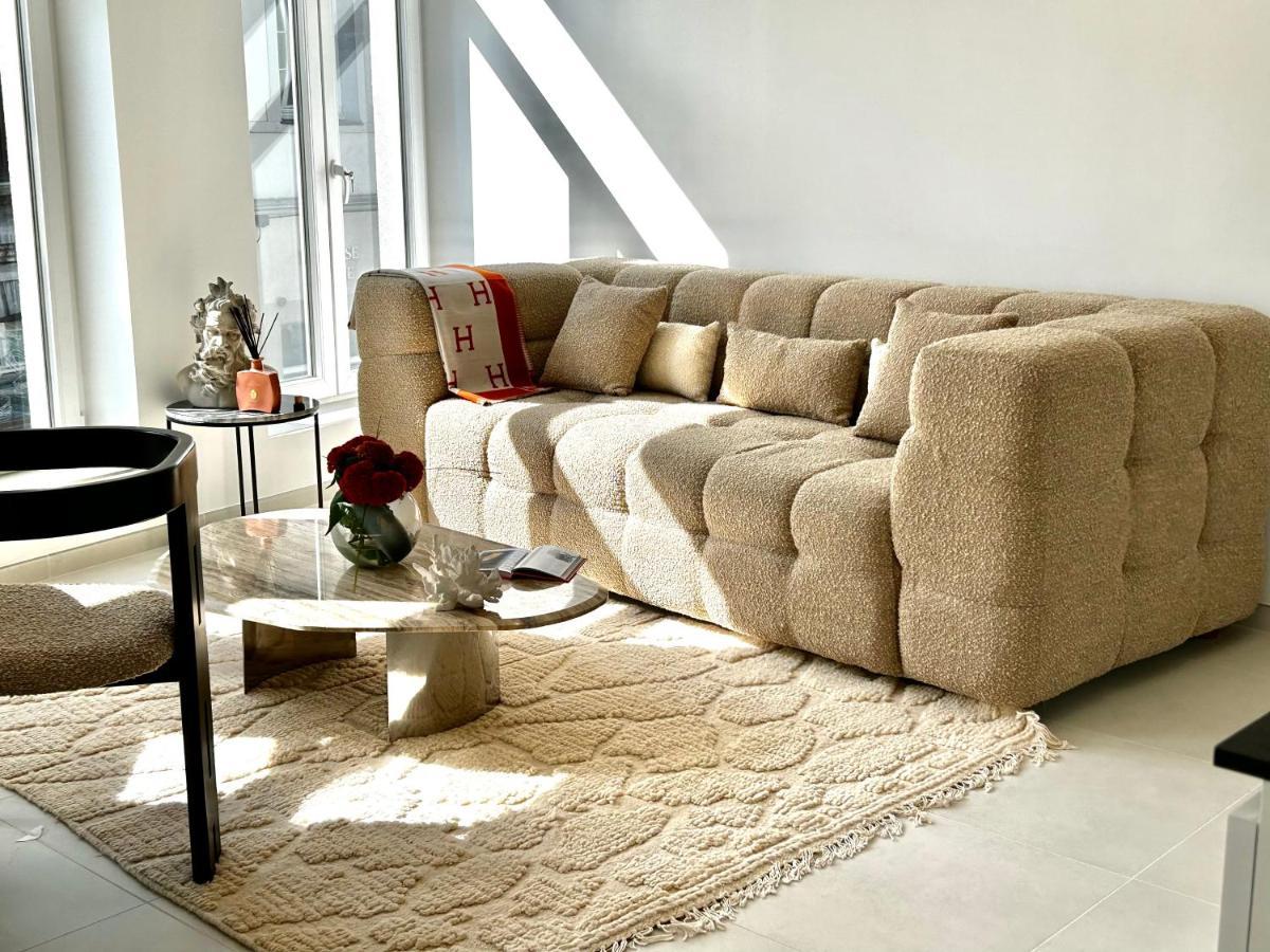 Phoenix Garden Apartment Mons Bagian luar foto