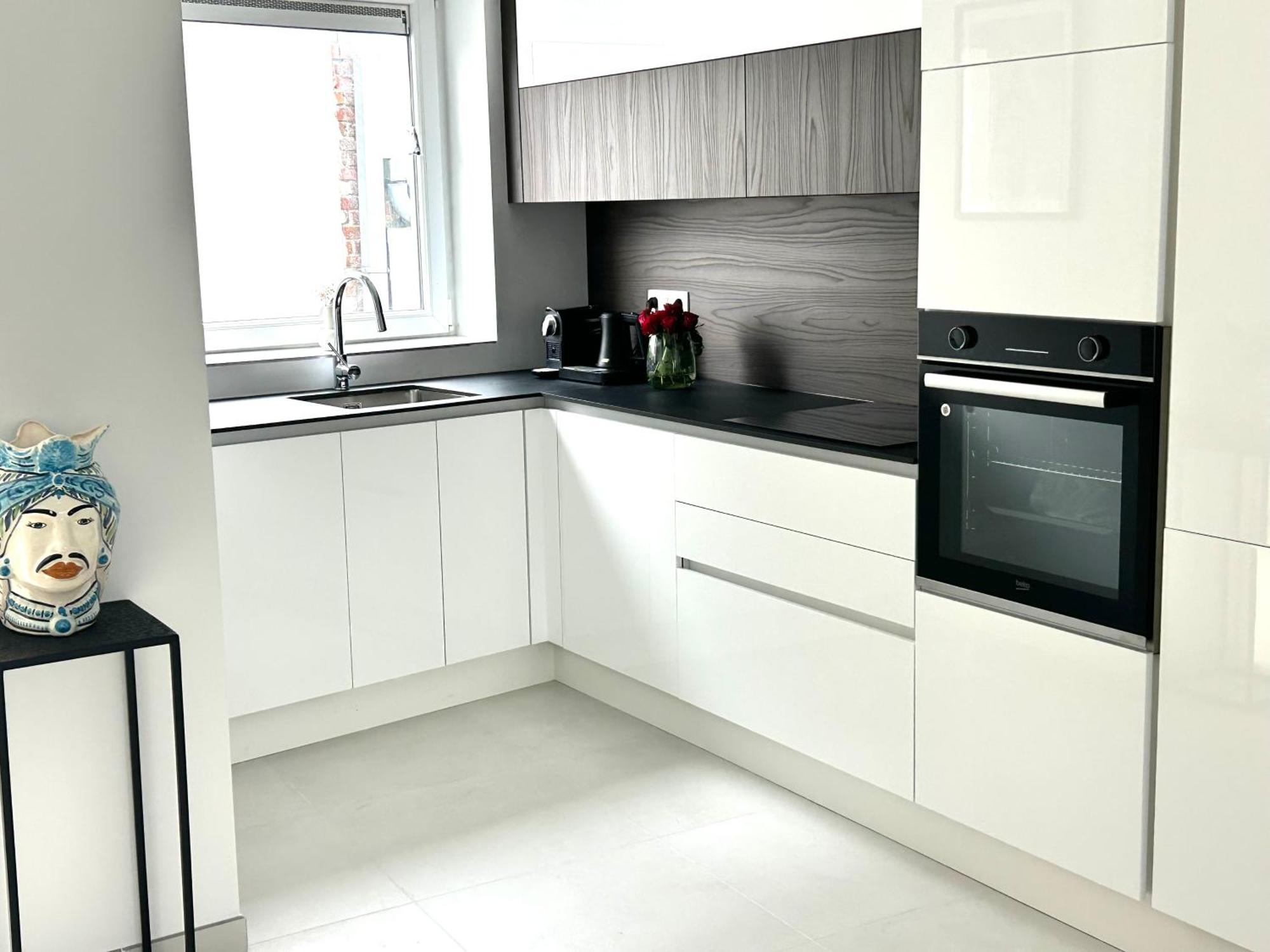 Phoenix Garden Apartment Mons Bagian luar foto