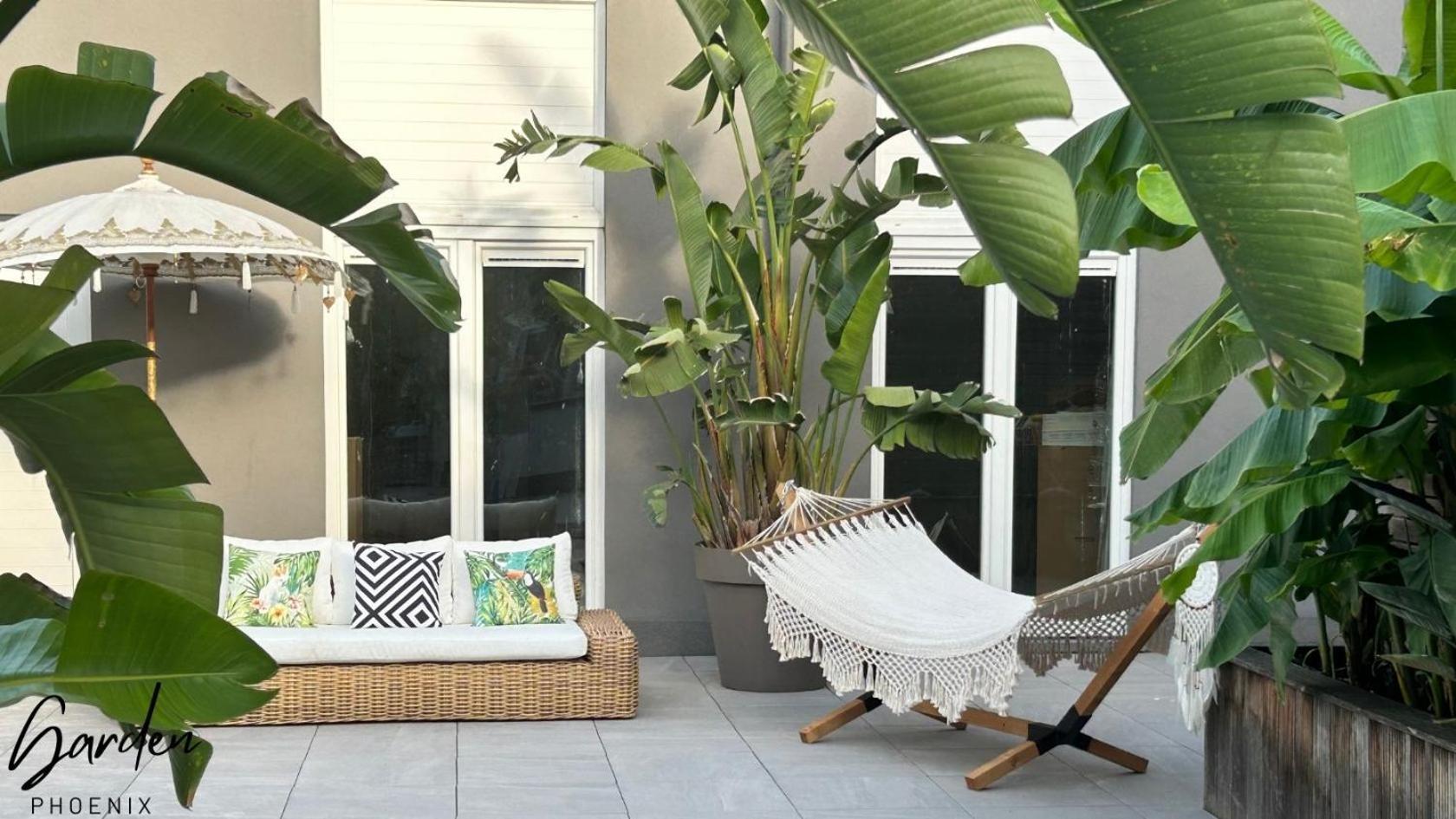 Phoenix Garden Apartment Mons Bagian luar foto