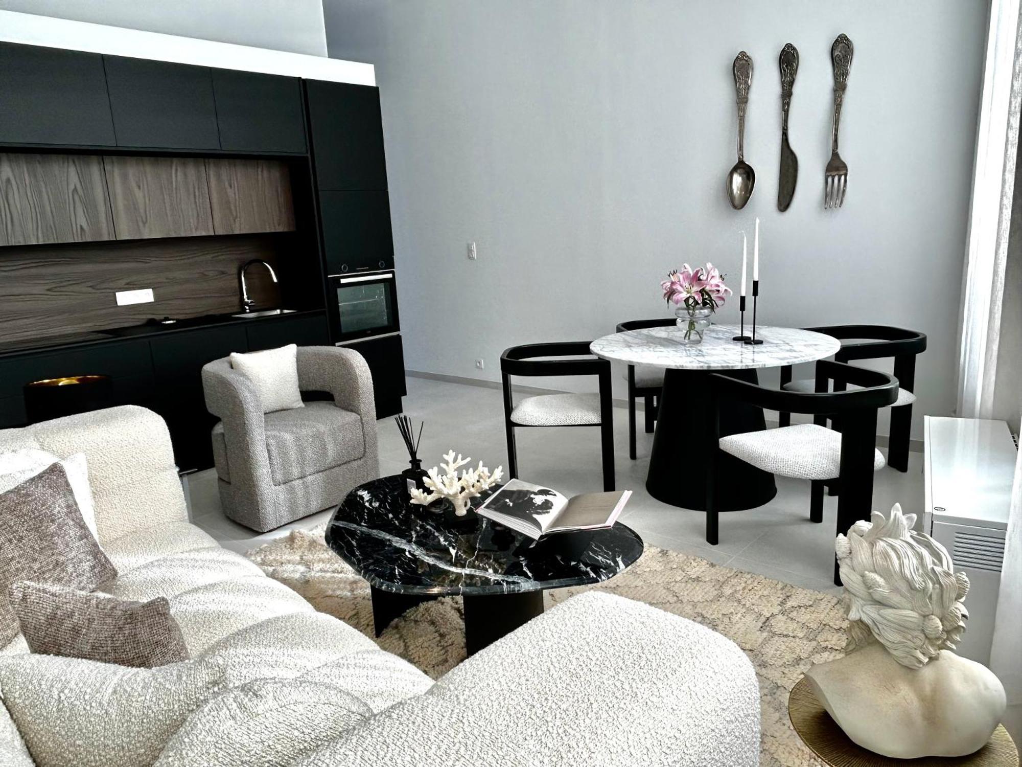Phoenix Garden Apartment Mons Bagian luar foto